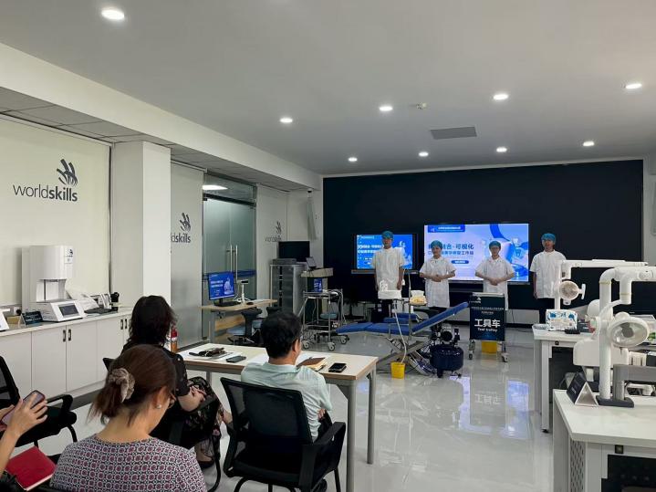 f8bf641b98edd7aa607bb9185f46fab3